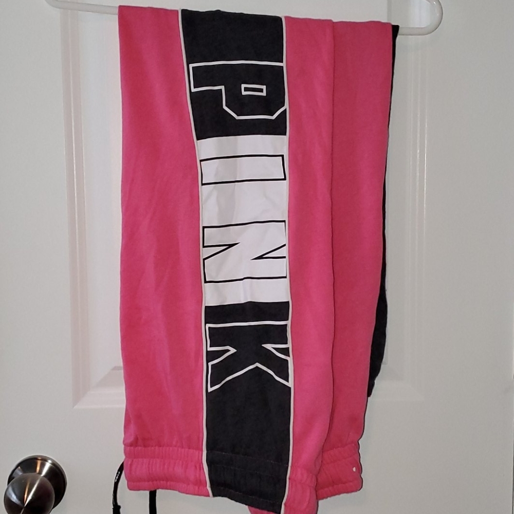 VS PINK SWEATPANTS